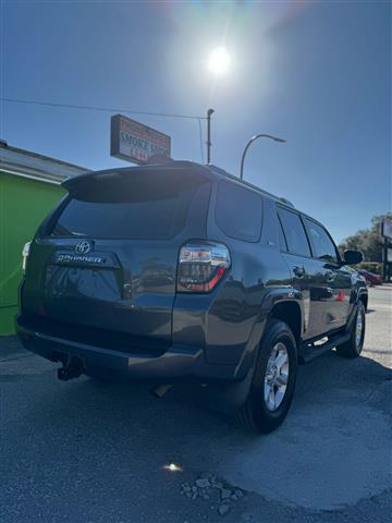 $22500 : Toyota 4Runner SR5 image 1