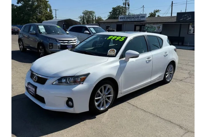 $9995 : 2013 CT 200h image 4
