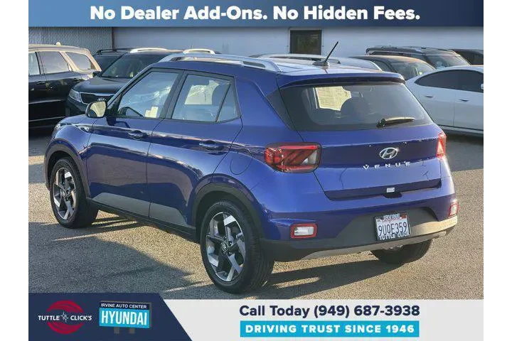 $19988 : Hyundai VENUE 2025 SEL 4dr C image 4