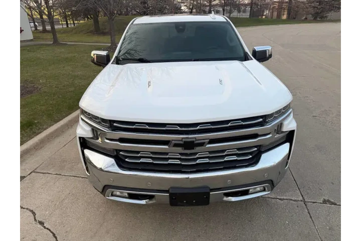$27997 : 2019 Silverado 1500 LTZ image 3