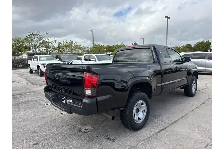 $24988 : Toyota Tacoma 2022 image 3