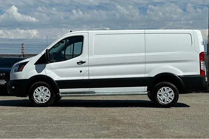 $38822 : Ford Transit 2024 250 3dr SW image 6