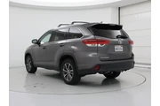$28998 : Toyota Highlander 2019 XLE 4 thumbnail