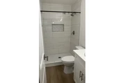 $1200 : Cuarto de renta con baño thumbnail