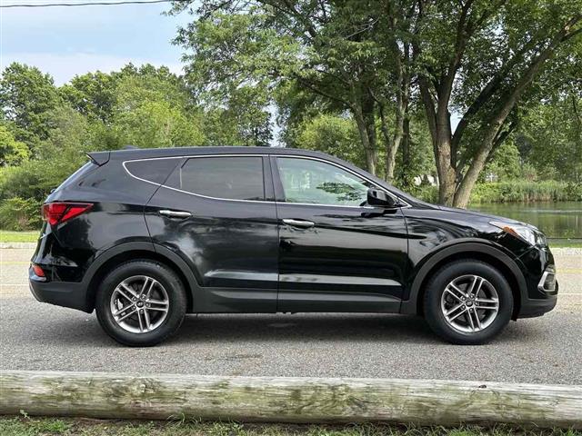 $12805.43 : 2017 Santa Fe Sport 2.4L image 8