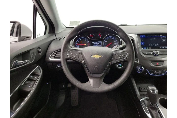 $16998 : Chevrolet Cruze 2019 LT 4dr image 10