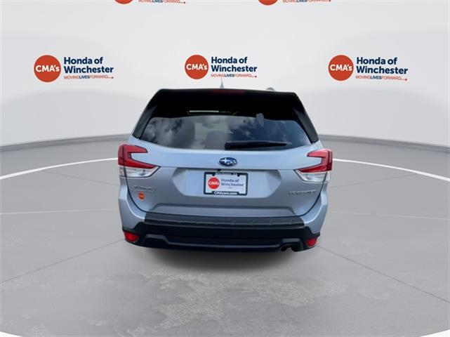 $19148 : PRE-OWNED 2019 SUBARU FORESTE image 4