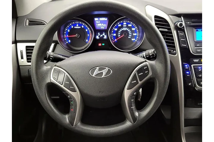 $11599 : Hyundai ELANTRA GT 2016 4dr image 10