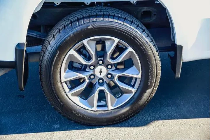 $33699 : Chevrolet Silverado 1500 202 image 8