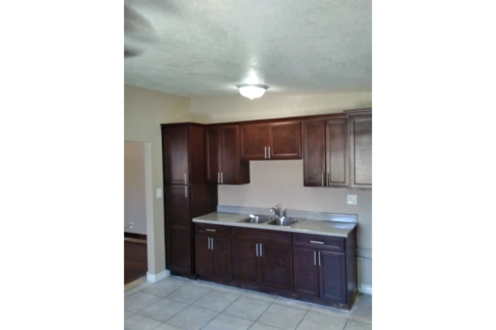 $2800 : House For Rent image 2