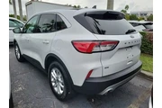 $15990 : Ford Escape 2021 SE 4dr SUV thumbnail
