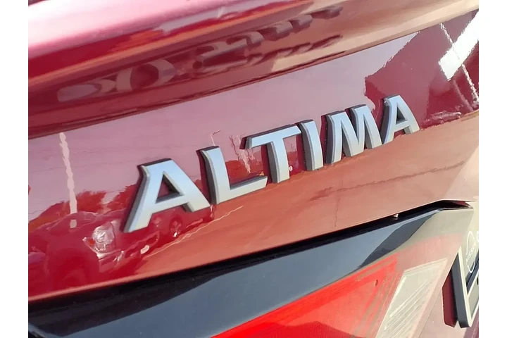 $25995 : Nissan Altima 2024 2.0 SR 4d image 10