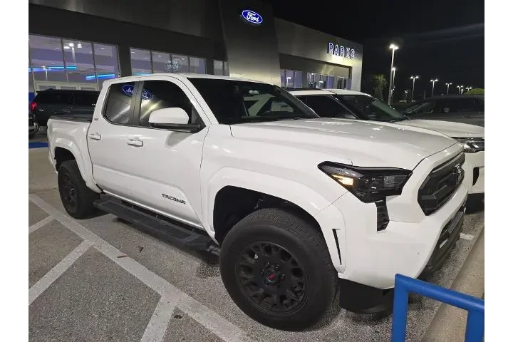$36854 : Toyota Tacoma 2025 4x2 SR5 4 image 3