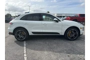 $34997 : Porsche Macan 2021 AWD 4dr S thumbnail