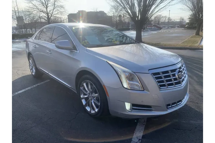 $8995 : 2013 XTS Luxury Collection image 8