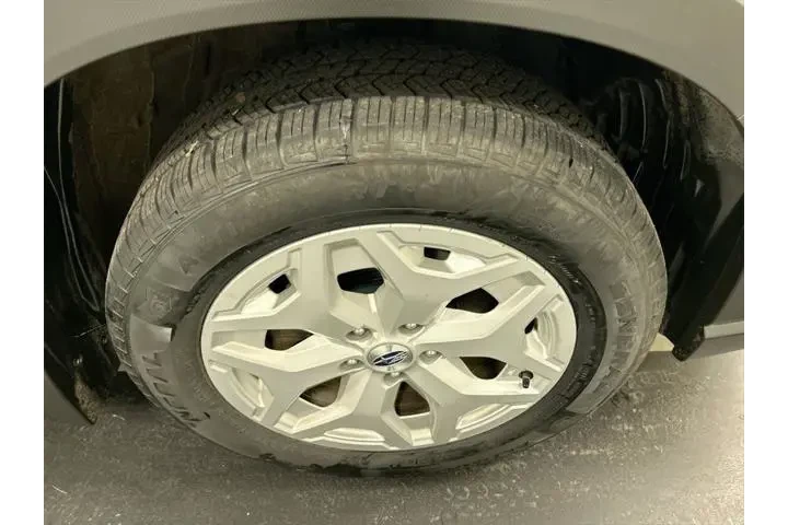 $22305 : Subaru Forester 2023 AWD Bas image 8