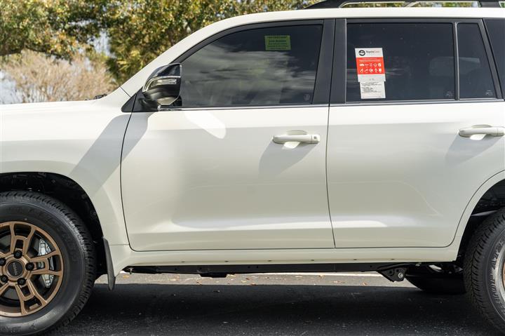 $18000 : 2021 Toyota Land Cruiser AWD image 4