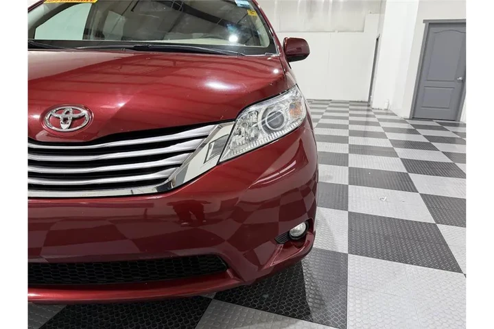 $24929 : Sienna 2017 image 8