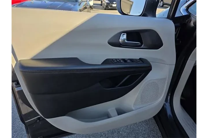 $17988 : Chrysler Pacifica 2020 Touri image 8