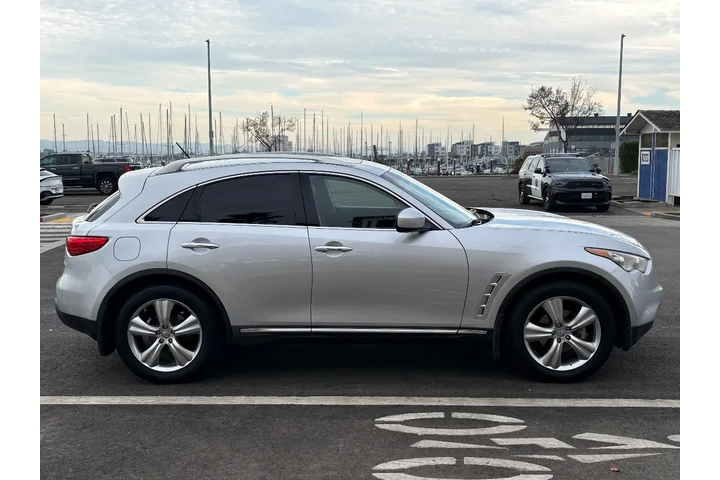 $9988 : 2009 FX35 image 5