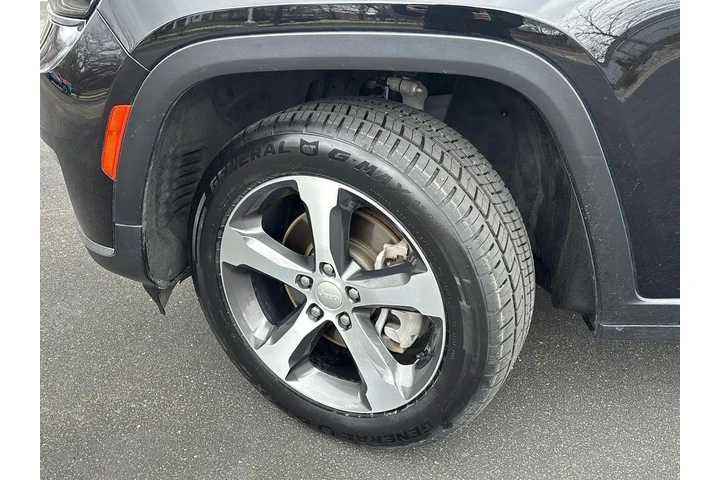 $30679 : 2023 Grand Cherokee L Limited image 5