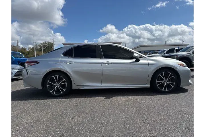 $14991 : Toyota Camry 2018 SE 4dr Sed image 3