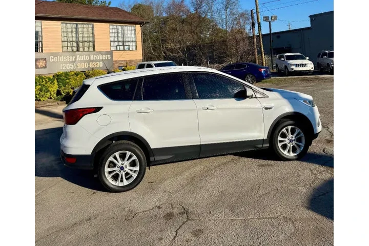 $9500 : 2019 Escape SE image 7