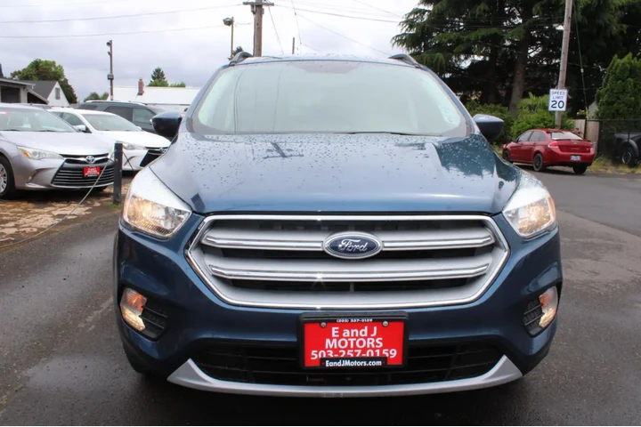 $11995 : 2018 Escape SE 4WD image 2