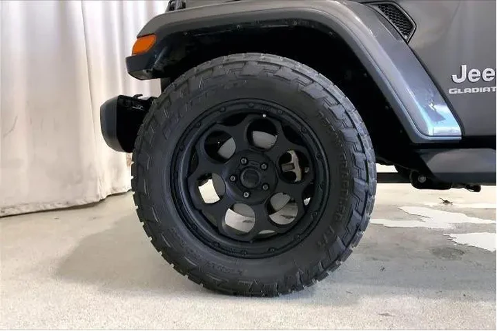 $32821 : Jeep Gladiator 2021 4x4 High image 6