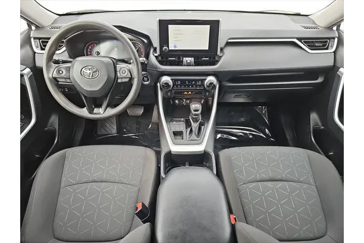 $30843 : Toyota RAV4 2023 AWD XLE 4dr image 9