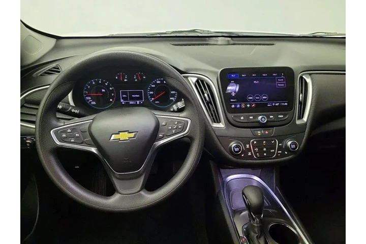 $19998 : Chevrolet Malibu 2022 LT 4dr image 10