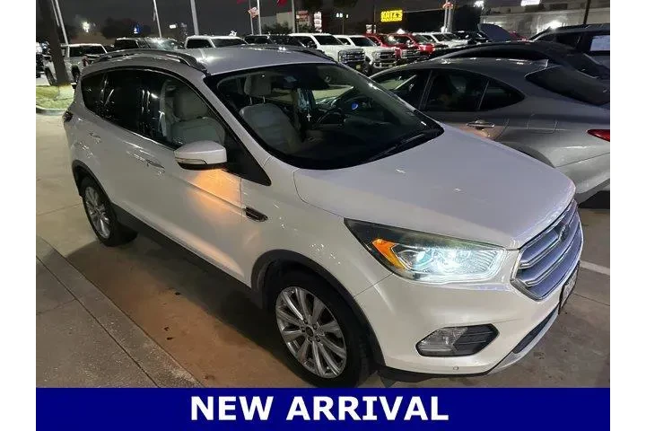$15991 : Ford Escape 2017 Titanium 4d image 4
