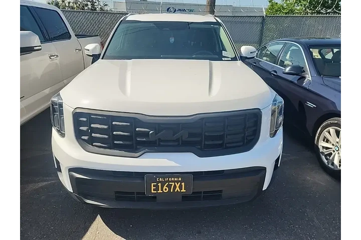 $32991 : Kia Telluride 2023 S 4dr SUV image 2