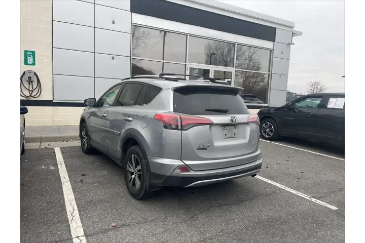 $15500 : Toyota RAV4 2018 AWD XLE 4dr image 4