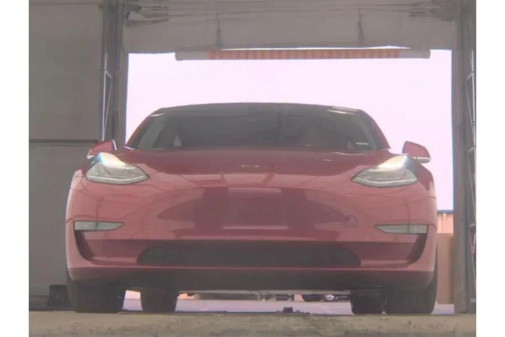 $15799 : Tesla Model 3 2019 AWD Long image 3