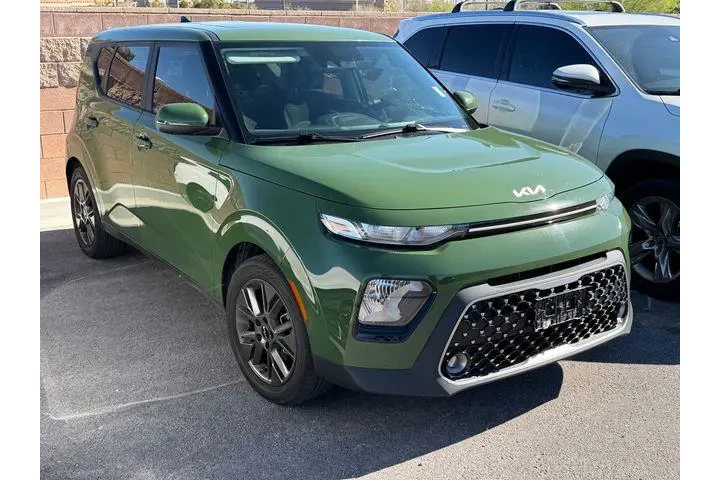 $17988 : Kia Soul 2022 EX 4dr Crossov image 5