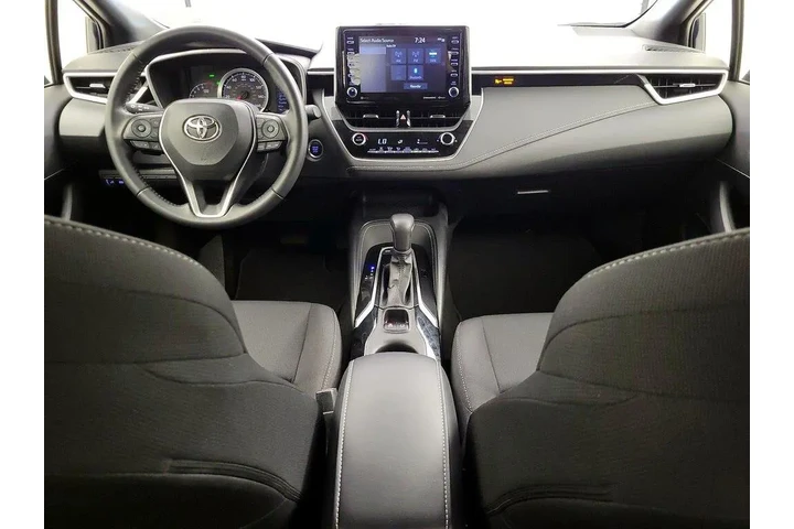 $23998 : Toyota Corolla Hatchback 202 image 9