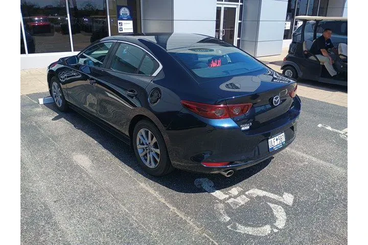 $18271 : Mazda Mazda3 Sedan 2021 2.5 image 5