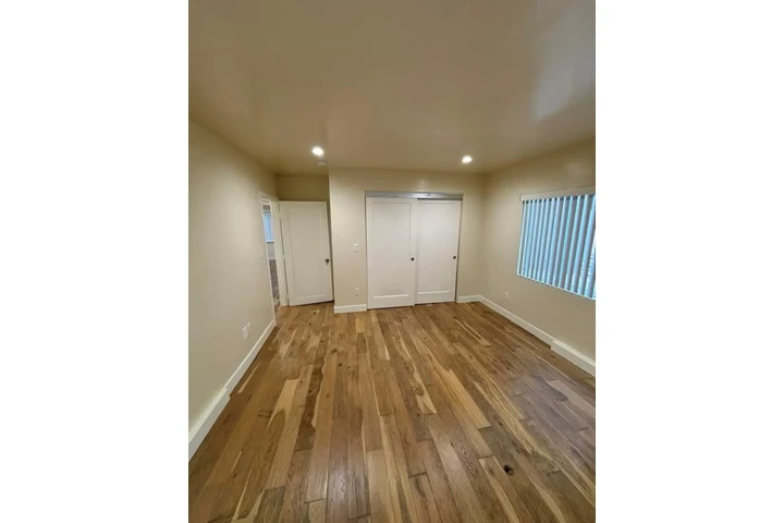$1100 : APT EN LOS ANGELES CON PARKING image 3