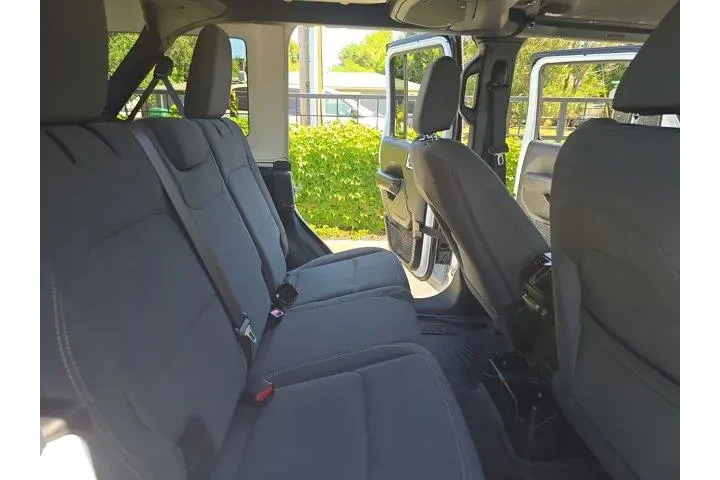 $31995 : Jeep Wrangler 2024 4x4 Sport image 10