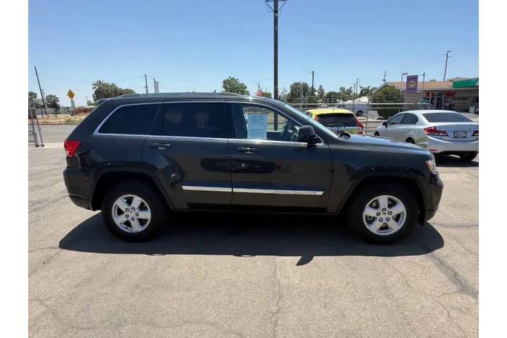 $9659 : 2011 Grand Cherokee Laredo image 9