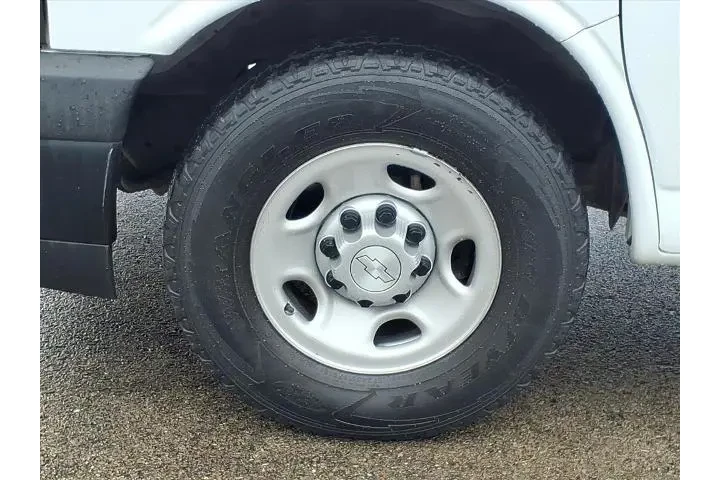 $12988 : Chevrolet Express 2018 3500 image 8