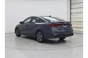 $18998 : Kia Forte 2023 LXS 4dr Sedan thumbnail
