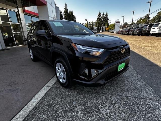 $31734 : 2024 RAV4 LE image 7