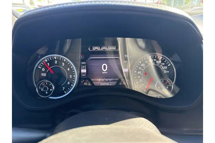 $33996 : Ram 1500 2022 4x2 Laramie 4d image 10