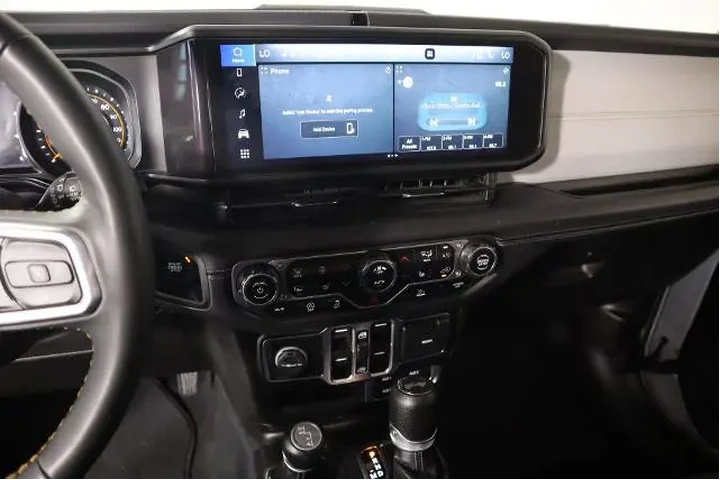 $36687 : Jeep Wrangler 2024 4x4 Sahar image 5