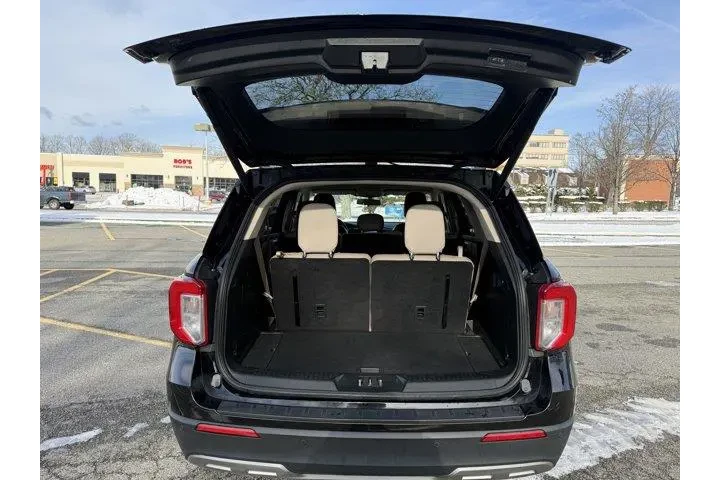 $30985 : Ford Explorer 2022 AWD XLT 4 image 6