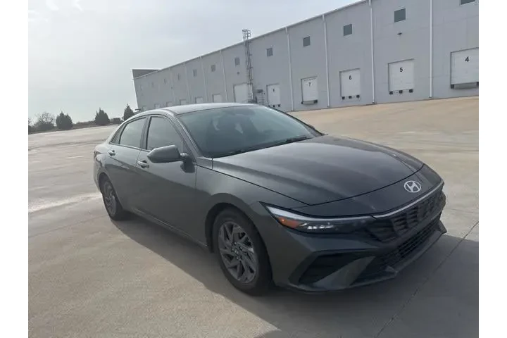 $18896 : Hyundai ELANTRA 2024 SEL 4dr image 3