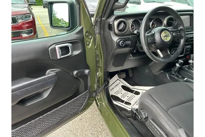 $28670 : Jeep Wrangler 2022 4x4 Sport image 9