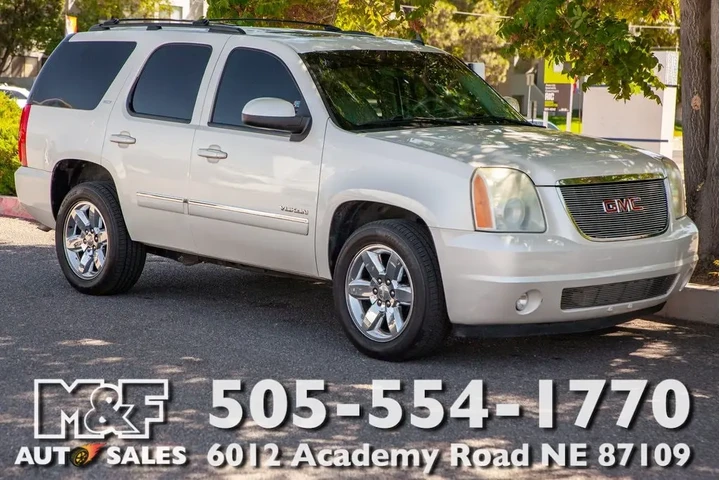 2010 GMC Yukon SLT image 1